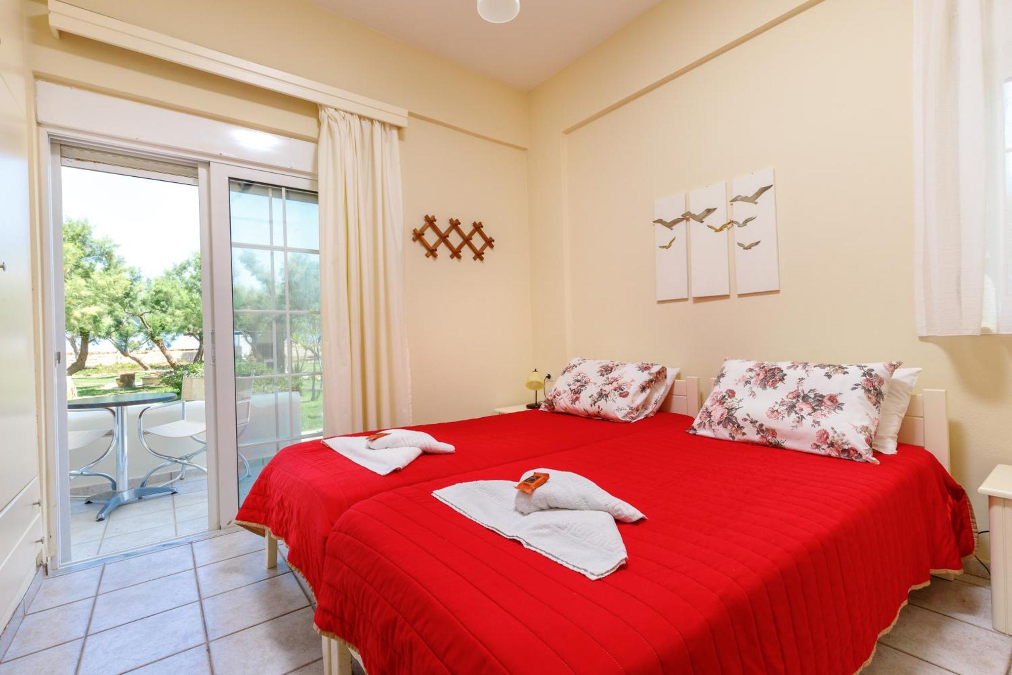 Zefyros Apartments And House Kíssamos Стая снимка