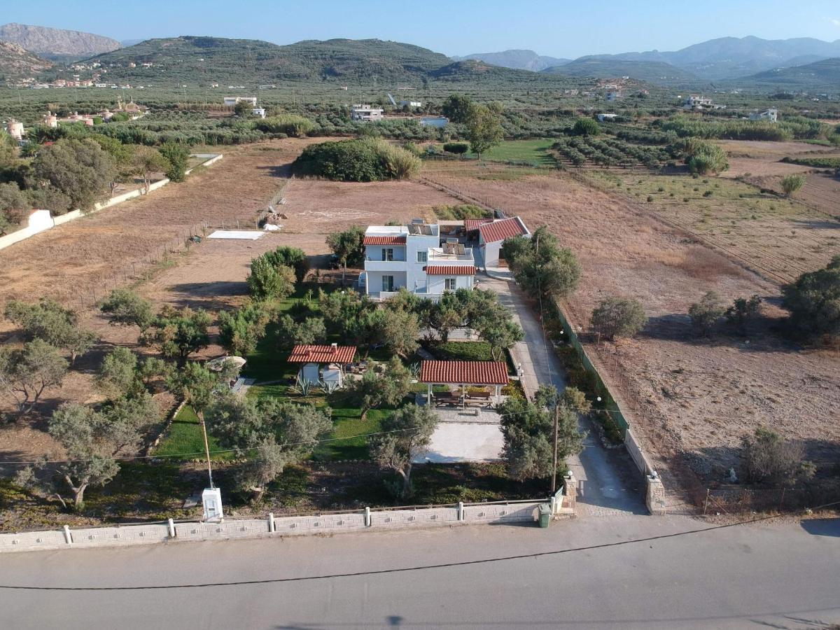 Zefyros Apartments And House Kíssamos Екстериор снимка